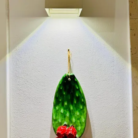 Biancapulia